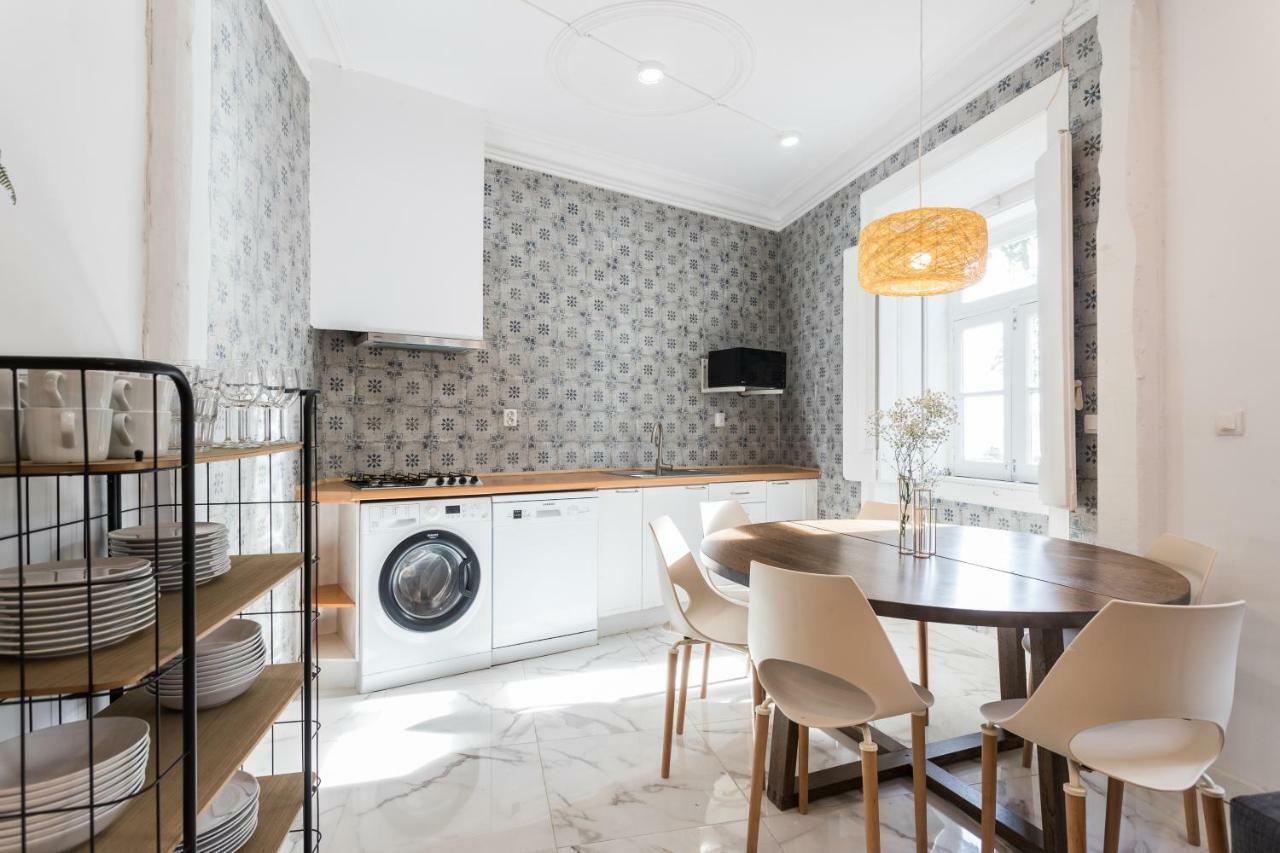 Alfama Tale Four-Bedroom Apartment W/ River View - By Lu Holidays Lisboa Exteriér fotografie