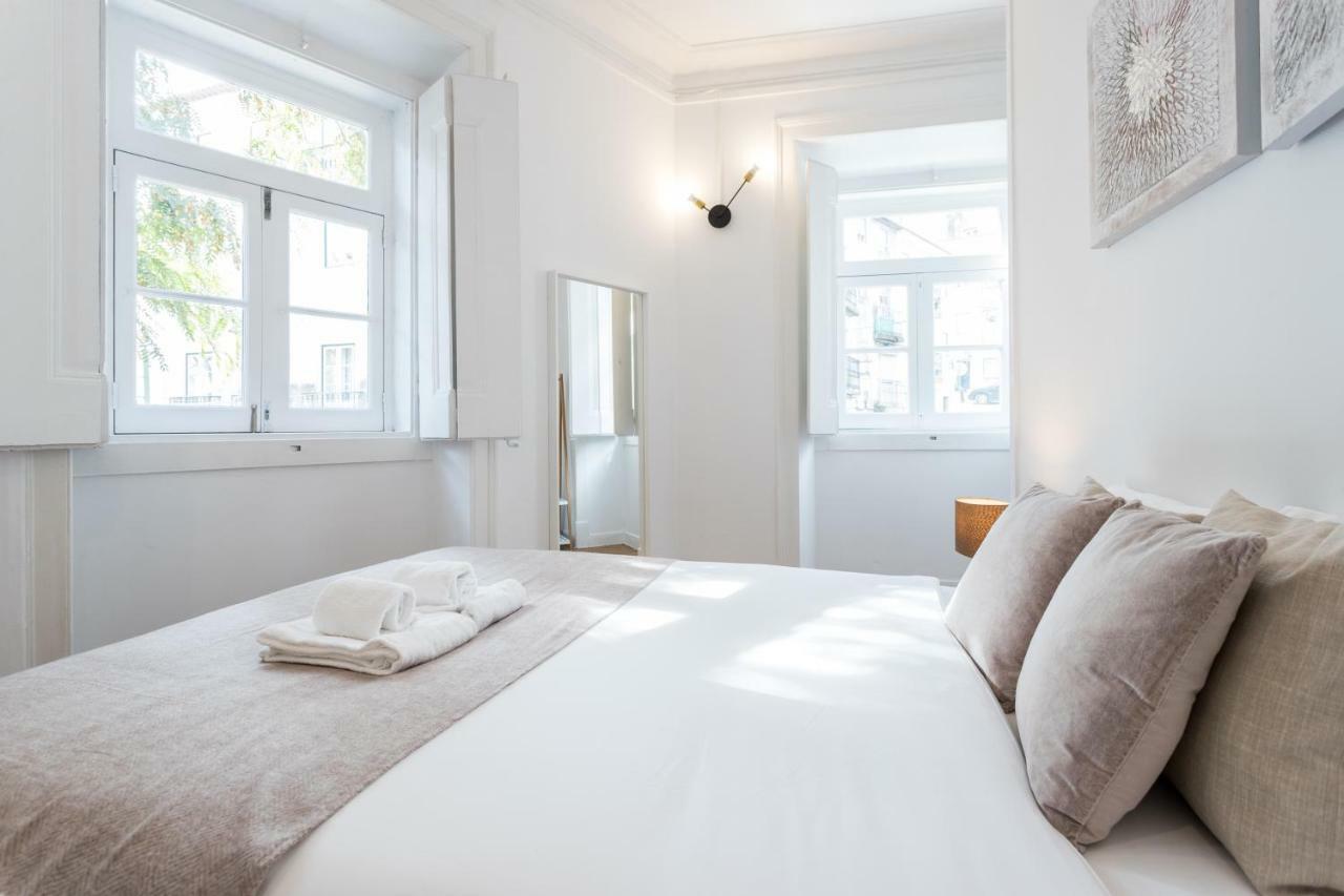 Alfama Tale Four-Bedroom Apartment W/ River View - By Lu Holidays Lisboa Exteriér fotografie